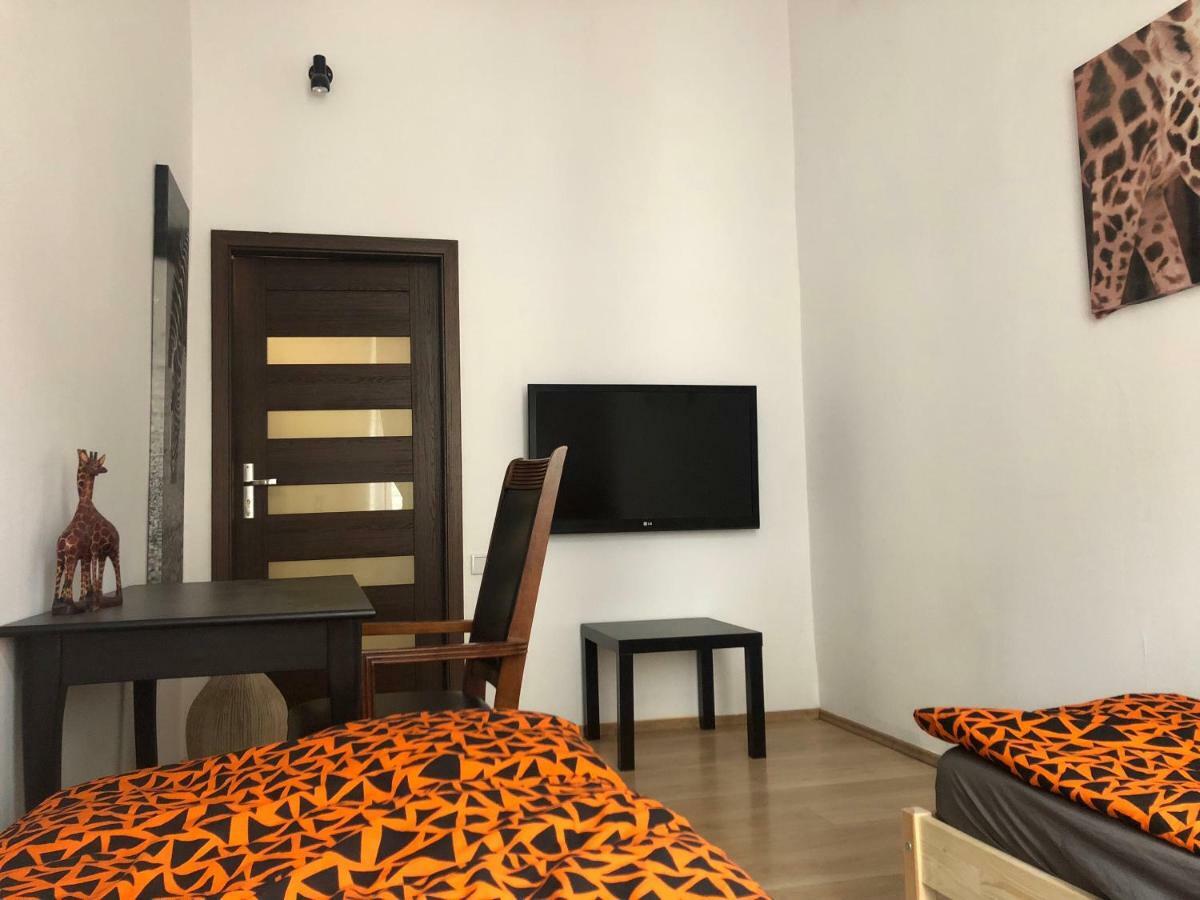 Glamour Apartment Florianska 32 Cracóvia Exterior foto